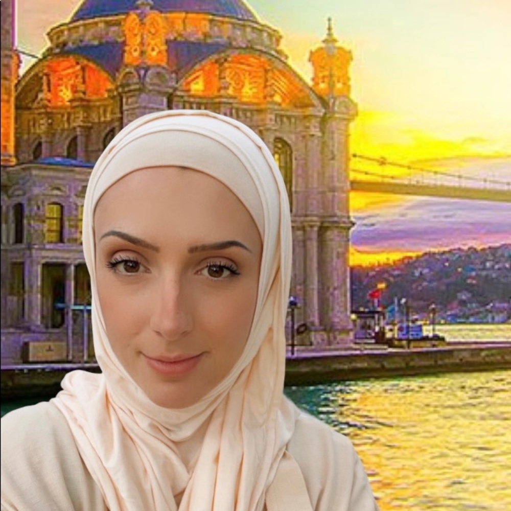 Meet your Posher, Zahra